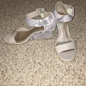 Grey snake wedged sandals